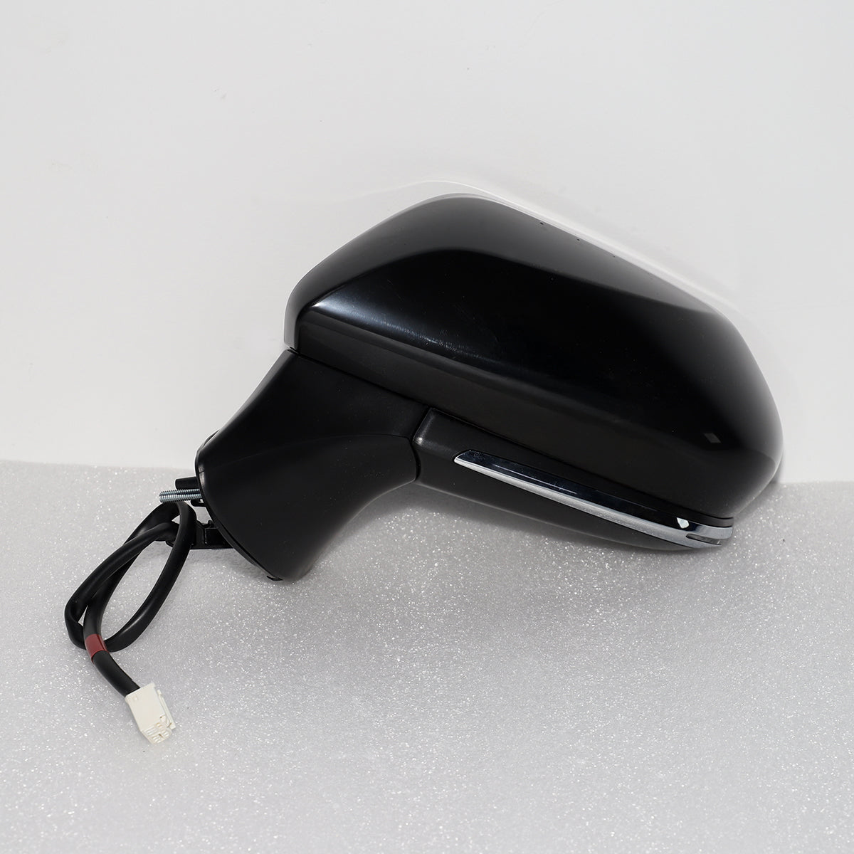 TGN Driver Side View Mirror for 2018-2023 Toyota Camry - Power Operated, Paint to Match, Heated Glass, Turn Signal Light - TGNTO1320367